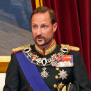 2. oktober: Kong Harald er sykmeldt, og Kronprins Haakon foretar den høytidelige åpningen av det 165. storting. Kronprinsregenten leser trontalen. Foto: Heiko Junge / NTB